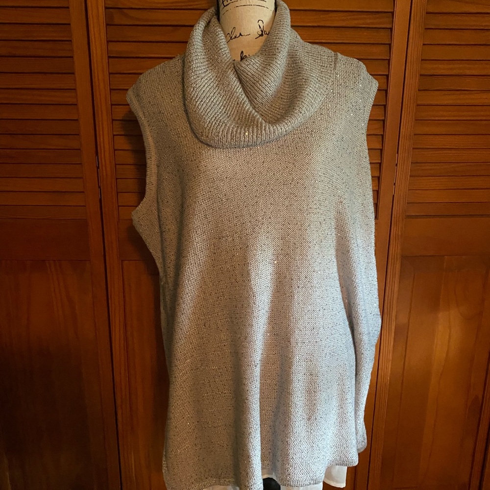 Beautiful cowl neck sleeveless sweater!